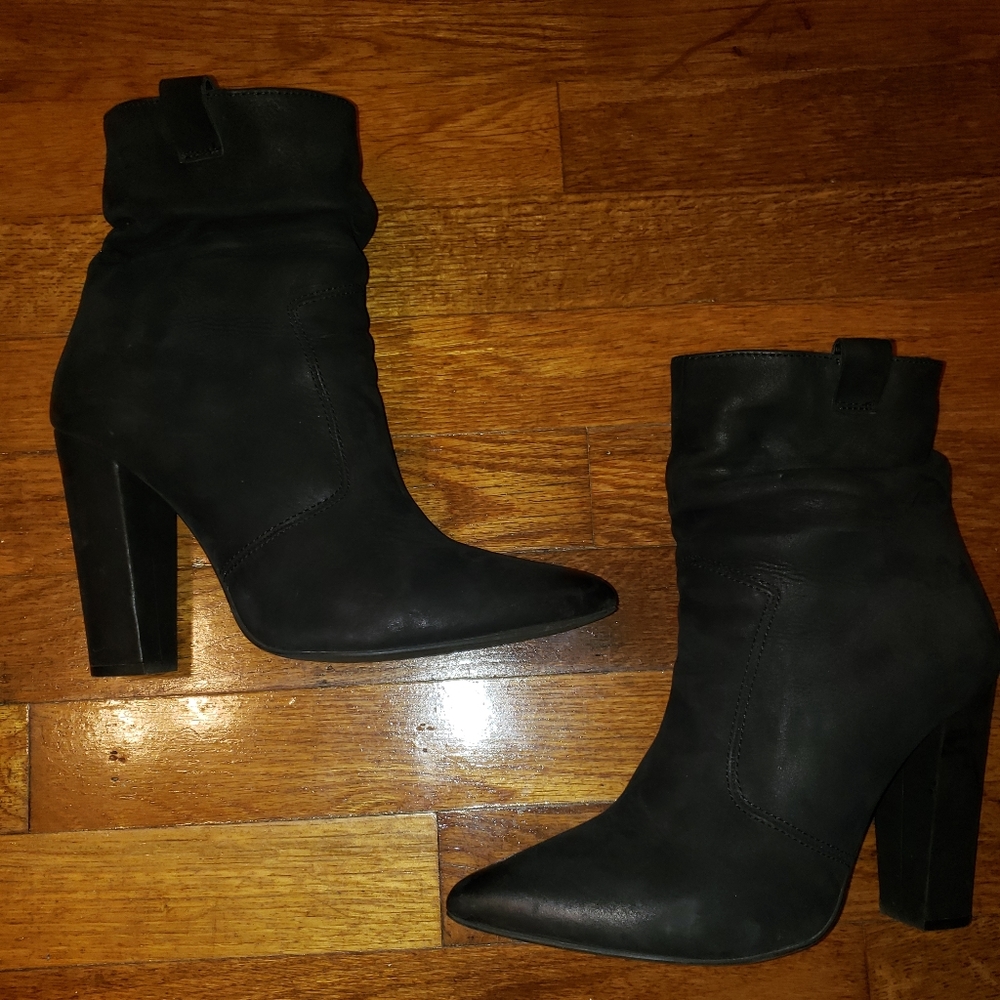 Ruling Black Bootie - Picture 6 of 6